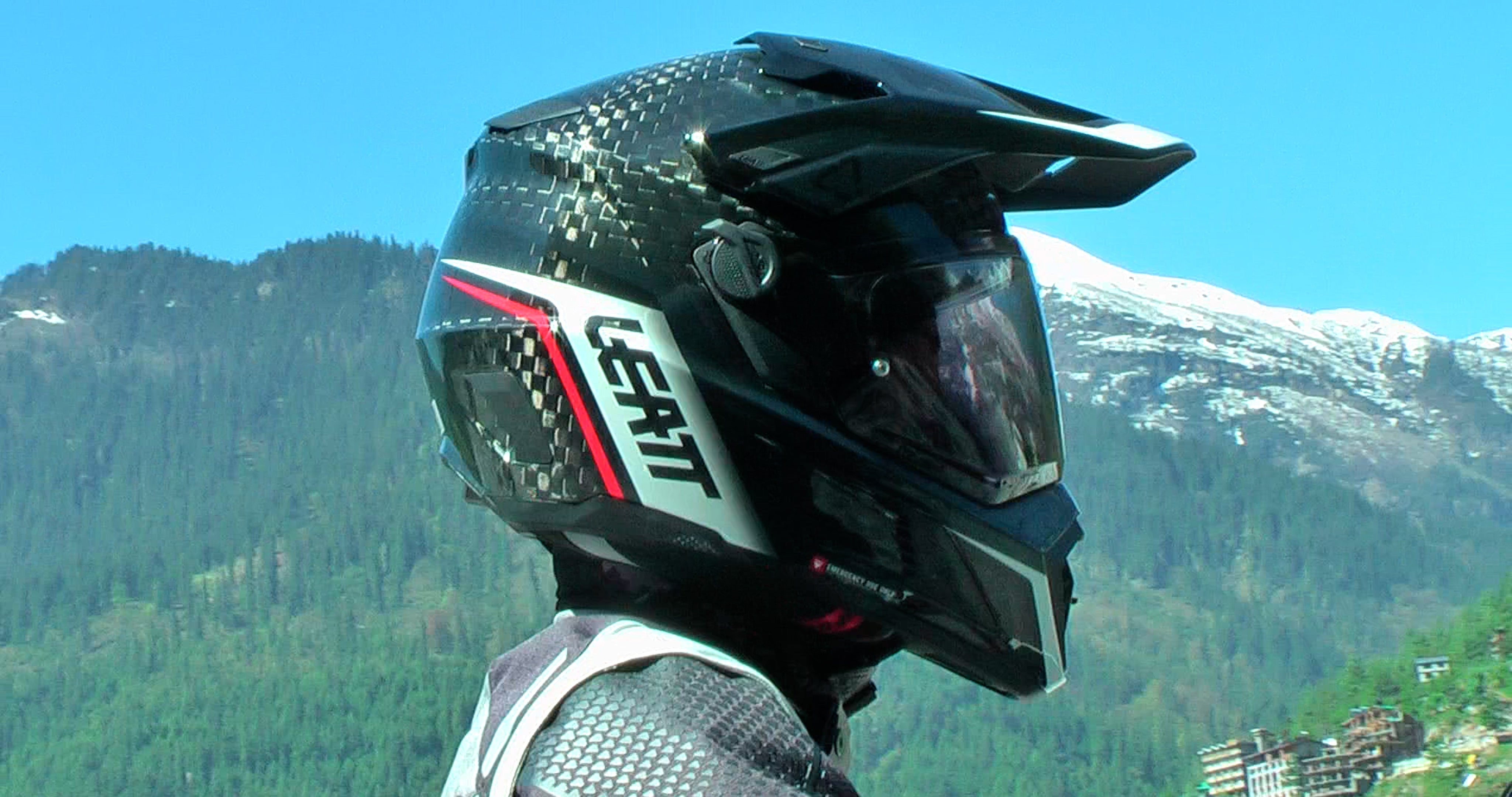 Cascos para Trail y ADV: ¿Gafas o pantalla? Cómo elegir el sistema correcto en cada ruta