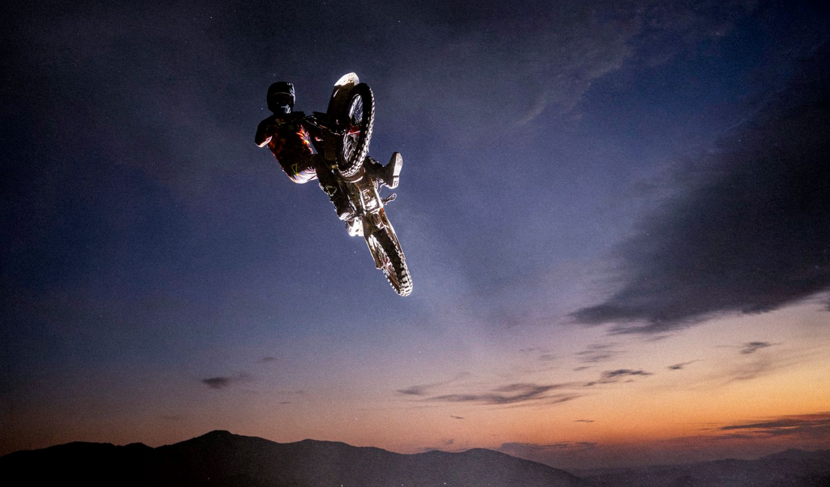 Equipación Leatt Moto 5.5: HeatGrip™, la nueva tecnología que sustituye al cuero